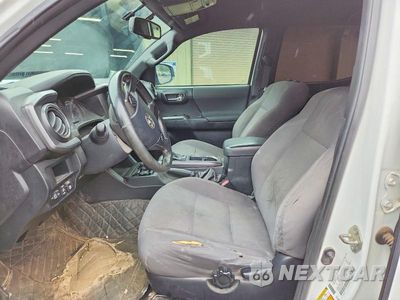 Zdjęcie 7 z 12 samochodu: 2017 TOYOTA TACOMA TRD SPORT VIN:3TMCZ5AN6HM046760 - miniatura