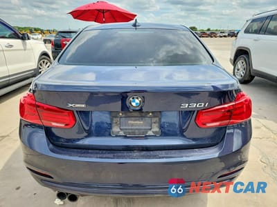 Zdjęcie 6 z 12 samochodu: 2017 BMW 330 XI VIN:WBA8D9G38HNU66038 - miniatura