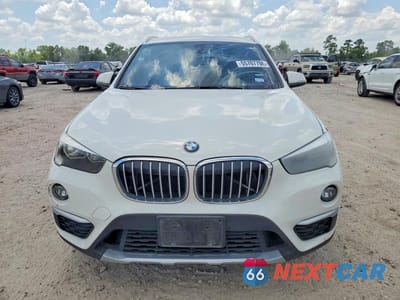 Piąte zdjęcie samochodu w środku: 2018 BMW X1 XDRIVE28I VIN:WBXHT3C37J3H33086 - miniatura