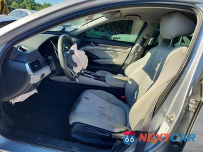 Zdjęcie 7 z 12 samochodu: 2019 HONDA ACCORD LX VIN:1HGCV1F1XKA056725 - miniatura