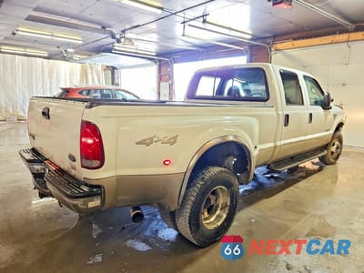 Trzecie zdjęcie samochodu z tyłu: 2000 FORD F350 SUPER DUTY VIN:1FTWW33F6YEE04400 - miniatura