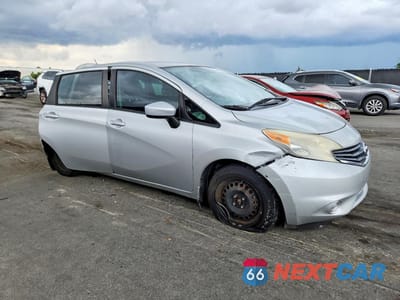 Czwarte zdjęcie samochodu z boku: 2016 NISSAN VERSA NOTE SV VIN:3N1CE2CP2GL367887 - miniatura