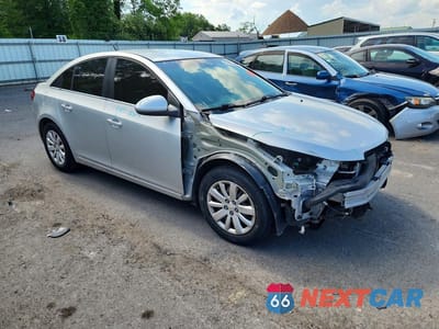 Czwarte zdjęcie samochodu z boku: 2011 CHEVROLET CRUZE LT VIN:1G1PF5S99B7110733 - miniatura