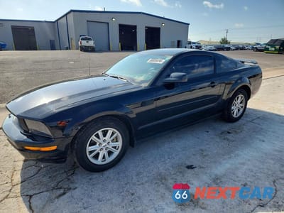 2005 FORD MUSTANG 1ZVFT80NX55154573 - główne zdjęcie licytacji z USA - miniatura