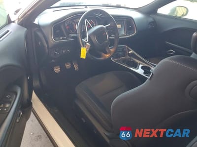 Zdjęcie 8 z 12 samochodu: 2016 DODGE CHALLENGER R VIN:2C3CDZFJ6GH234451 - miniatura