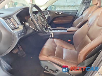 Zdjęcie 7 z 13 samochodu: 2020 VOLVO XC60 T5 MOMENTUM VIN:YV4102DKXL1459172 - miniatura