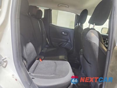 Zdjęcie 11 z 14 samochodu: 2023 JEEP RENEGADE LATITUDE VIN:ZACNJDB18PPP31972 - miniatura
