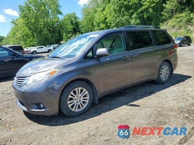 2012 TOYOTA SIENNA XLE 8-PASSENGER 5TDYK3DCXCS266579 - główne zdjęcie licytacji z USA - miniatura