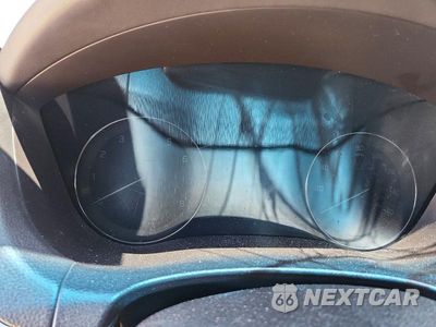 Zdjęcie 9 z 12 samochodu: 2015 HYUNDAI GENESIS 5.0L VIN:KMHGN4JF1FU022404 - miniatura