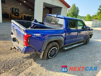 Trzecie zdjęcie samochodu z tyłu: 2024 TOYOTA TACOMA TRD OFF-ROAD VIN:3TMLB5JN5RM064236 - miniatura