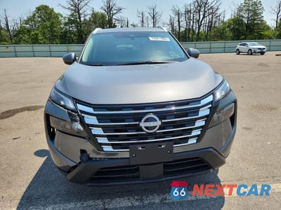Piąte zdjęcie samochodu w środku: 2025 NISSAN ROGUE SV VIN:5N1BT3BB3SC818982 - miniatura