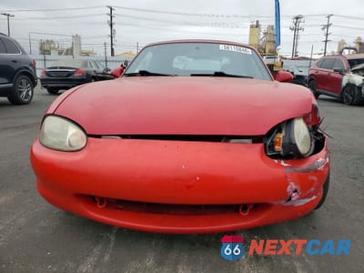 Piąte zdjęcie samochodu w środku: 1999 MAZDA MX-5 MIATA VIN:JM1NB3532X0100101 - miniatura
