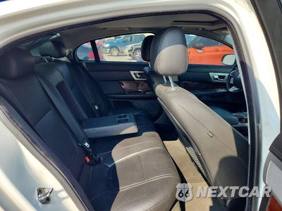 Zdjęcie 10 z 12 samochodu: 2013 JAGUAR XF VIN:SAJWA0ESXDPS64455 - miniatura