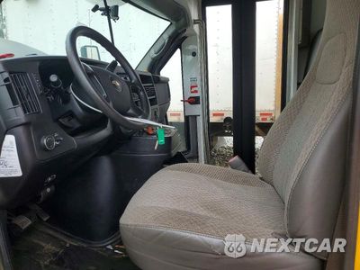 Piąte zdjęcie samochodu w środku: 2012 CHEVROLET EXPRESS G3 - SCHOOL BUS VIN:1GB3G2BG2C1136860 - miniatura