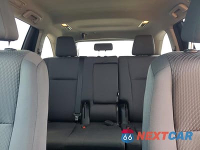 Zdjęcie 10 z 14 samochodu: 2018 TOYOTA HIGHLANDER LE VIN:5TDBZRFH2JS850520 - miniatura