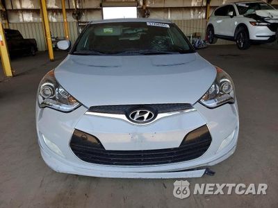 Piąte zdjęcie samochodu w środku: 2013 HYUNDAI VELOSTER RE MIX VIN:KMHTC6ADXDU153407 - miniatura