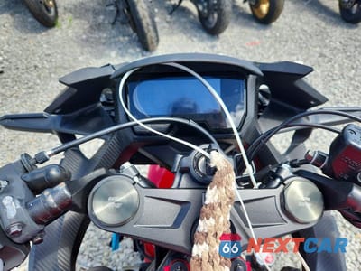 Zdjęcie 7 z 9 samochodu: 2023 HONDA CBR500 RA VIN:MLHPC6256P5400608 - miniatura