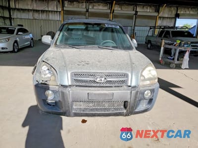 Piąte zdjęcie samochodu w środku: 2005 HYUNDAI TUCSON GLS VIN:KM8JN72D45U111158 - miniatura