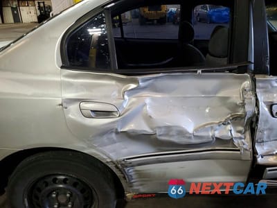 Zdjęcie 10 z 12 samochodu: 2005 HYUNDAI ELANTRA GLS VIN:KMHDN46D05U006123 - miniatura