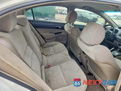 Zdjęcie 10 z 12 samochodu: 2010 HONDA CIVIC LX VIN:19XFA1F51AE020945 - miniatura