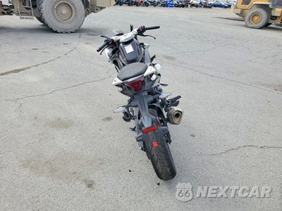 Czwarte zdjęcie samochodu z boku: 2025 CF MOTO 300SS VIN:LCEPDPL71S6001923 - miniatura