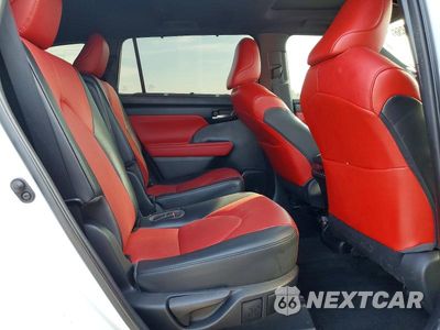 Zdjęcie 11 z 13 samochodu: 2022 TOYOTA HIGHLANDER SPORT VIN:5TDJZRBH6NS200855 - miniatura