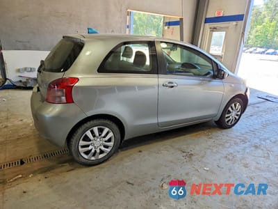 Trzecie zdjęcie samochodu z tyłu: 2008 TOYOTA YARIS BASE VIN:JTDJT903885185858 - miniatura