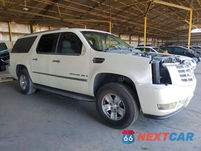 Czwarte zdjęcie samochodu z boku: 2008 CADILLAC ESCALADE ESV VIN:1GYFK66808R245838 - miniatura