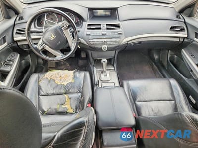 Zdjęcie 8 z 12 samochodu: 2009 HONDA ACCORD VIN:JHMCP26809C001368 - miniatura