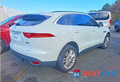 Czwarte zdjęcie samochodu z boku: 2019 JAGUAR F-PACE PRESTIGE VIN:SADCK2GX2KA601028 - miniatura