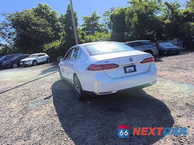 Drugie zdjęcie samochodu z przodu: 2026 BMW 530 XI VIN:WBA53FJ01TCW71868 - miniatura