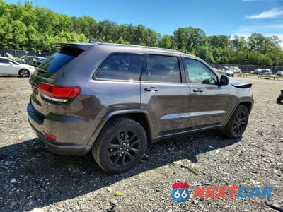 Trzecie zdjęcie samochodu z tyłu: 2019 JEEP GRAND CHEROKEE LAREDO VIN:1C4RJFAG8KC793200 - miniatura
