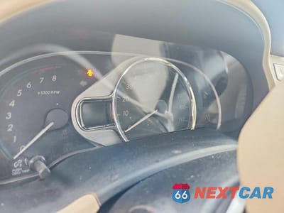 Zdjęcie 9 z 13 samochodu: 2011 TOYOTA SIENNA XLE 8-PASSENGER VIN:5TDYK3DC3BS048448 - miniatura