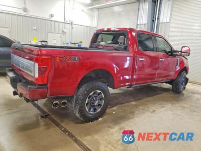 Trzecie zdjęcie samochodu z tyłu: 2019 FORD F350 SUPER DUTY VIN:1FT8W3BT8KEF13402 - miniatura