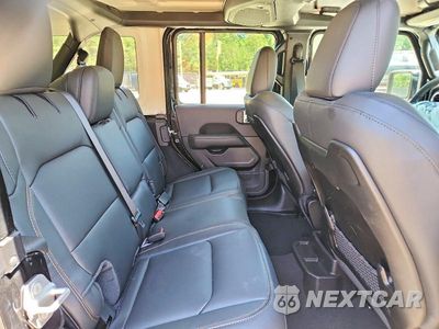 Zdjęcie 11 z 14 samochodu: 2026 JEEP WRANGLER SAHARA VIN:1C4PJXEG1TW221361 - miniatura