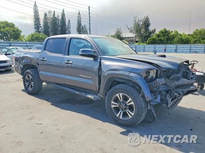 Czwarte zdjęcie samochodu z boku: 2018 TOYOTA TACOMA TRD SPORT VIN:5TFAZ5CN9JX071401 - miniatura