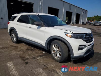 Czwarte zdjęcie samochodu z boku: 2021 FORD EXPLORER XLT VIN:1FMSK7DH6MGA78402 - miniatura