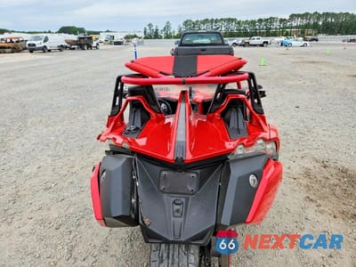 Zdjęcie 6 z 9 samochodu: 2015 POLARIS SLINGSHOT SL VIN:57XAAPFA2F5103286 - miniatura