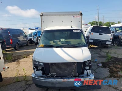 Piąte zdjęcie samochodu w środku: 2021 CHEVROLET EXPRESS G3500 VIN:1GB0GRF72M1307307 - miniatura