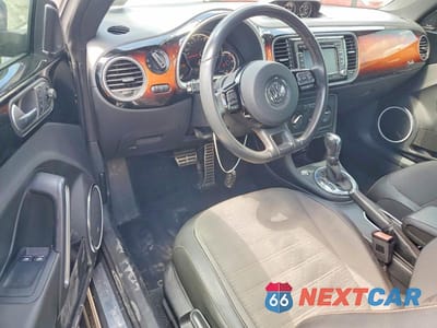 Zdjęcie 8 z 13 samochodu: 2013 VOLKSWAGEN BEETLE TURBO VIN:3VWVA7ATXDM646506 - miniatura