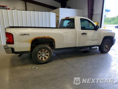 Trzecie zdjęcie samochodu z tyłu: 2013 CHEVROLET SILVERADO K1500 VIN:1GCNKPEX8DZ148817 - miniatura