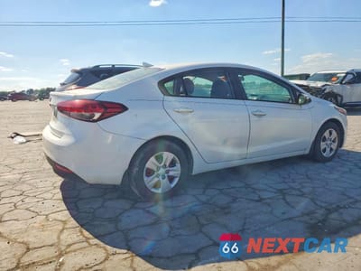 Trzecie zdjęcie samochodu z tyłu: 2017 KIA FORTE LX VIN:3KPFL4A75HE052778 - miniatura