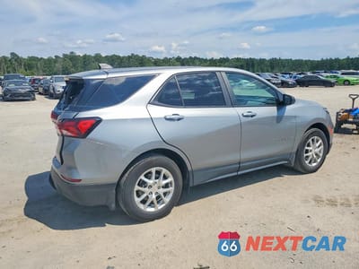 Trzecie zdjęcie samochodu z tyłu: 2024 CHEVROLET EQUINOX LS VIN:3GNAXHEG7RL211949 - miniatura