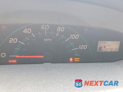 Zdjęcie 9 z 12 samochodu: 2008 TOYOTA YARIS BASE VIN:JTDJT923485177091 - miniatura