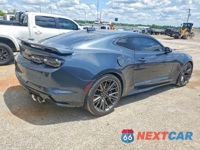 Trzecie zdjęcie samochodu z tyłu: 2023 CHEVROLET CAMARO ZL1 VIN:1G1FK1R69P0142786 - miniatura