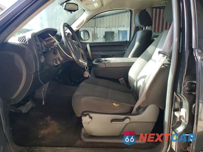 Zdjęcie 7 z 12 samochodu: 2010 CHEVROLET SILVERADO K1500 LT VIN:3GCRKSE38AG253810 - miniatura