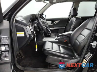 Zdjęcie 7 z 13 samochodu: 2013 MERCEDES-BENZ GLK 350 VIN:WDCGG5HB7DF944503 - miniatura