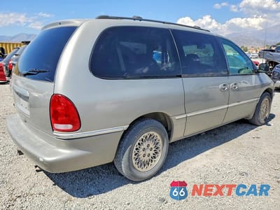 Trzecie zdjęcie samochodu z tyłu: 1996 CHRYSLER TOWN AND COUNTRY VIN:1C4GP54L9TB358749 - miniatura