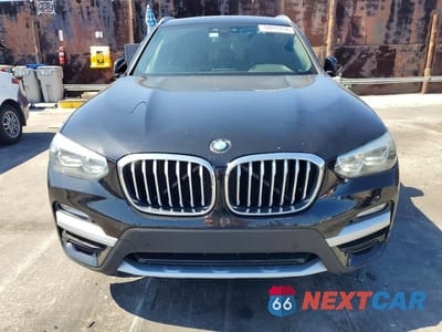 Piąte zdjęcie samochodu w środku: 2019 BMW X3 SDRIVE30I VIN:5UXTR7C52KLF32811 - miniatura