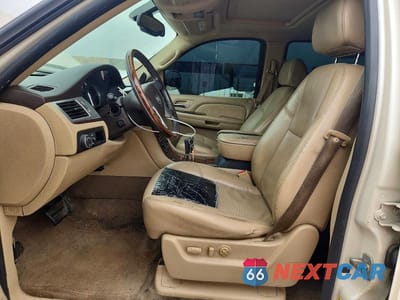 Zdjęcie 7 z 13 samochodu: 2009 CADILLAC ESCALADE VIN:1GYFC13239R222281 - miniatura
